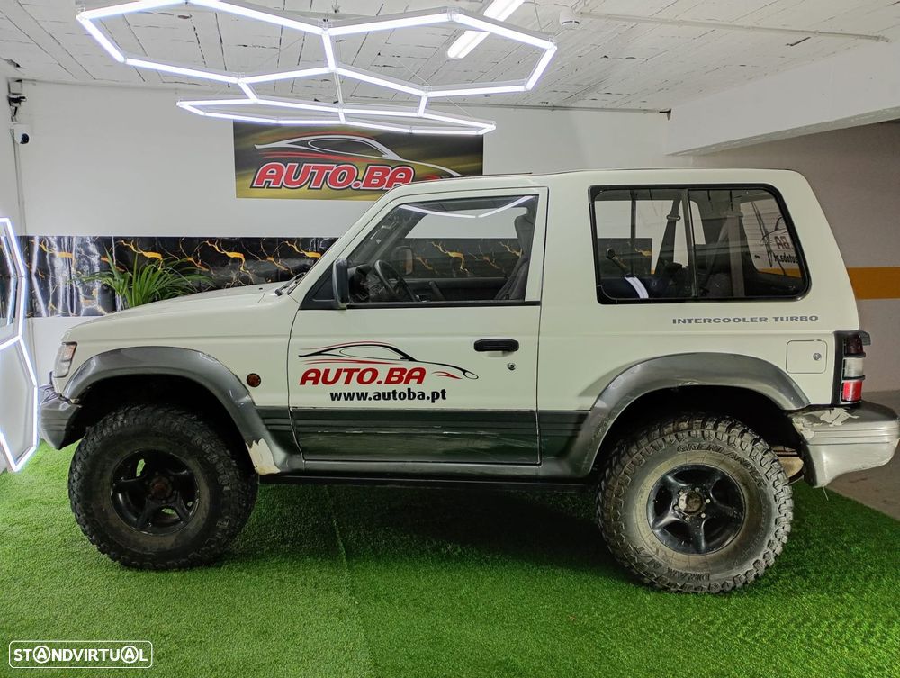 Mitsubishi Pajero 2.5 TDi GLS - 38