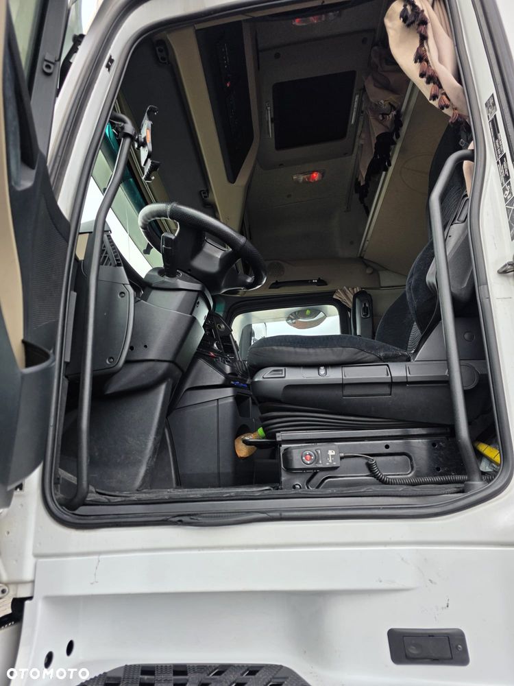 Mercedes-Benz ACTROS - 4