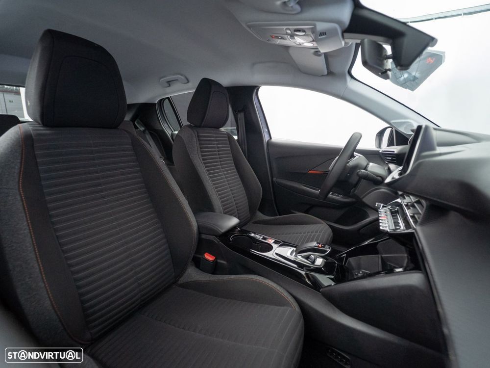Peugeot e-208 50 kWh Active Pack — fotografia 39