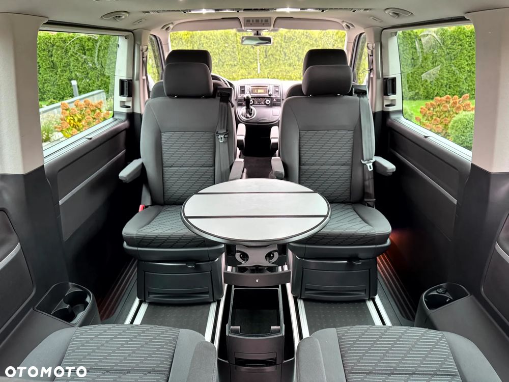 Volkswagen Multivan - 16
