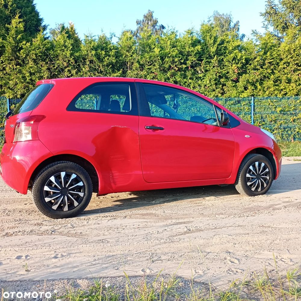 Toyota Yaris 1.0 Terra - 6