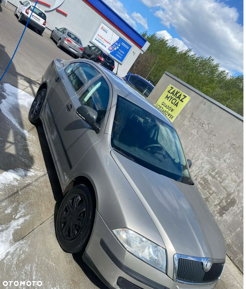 Skoda Octavia 1.6 Tour - 7