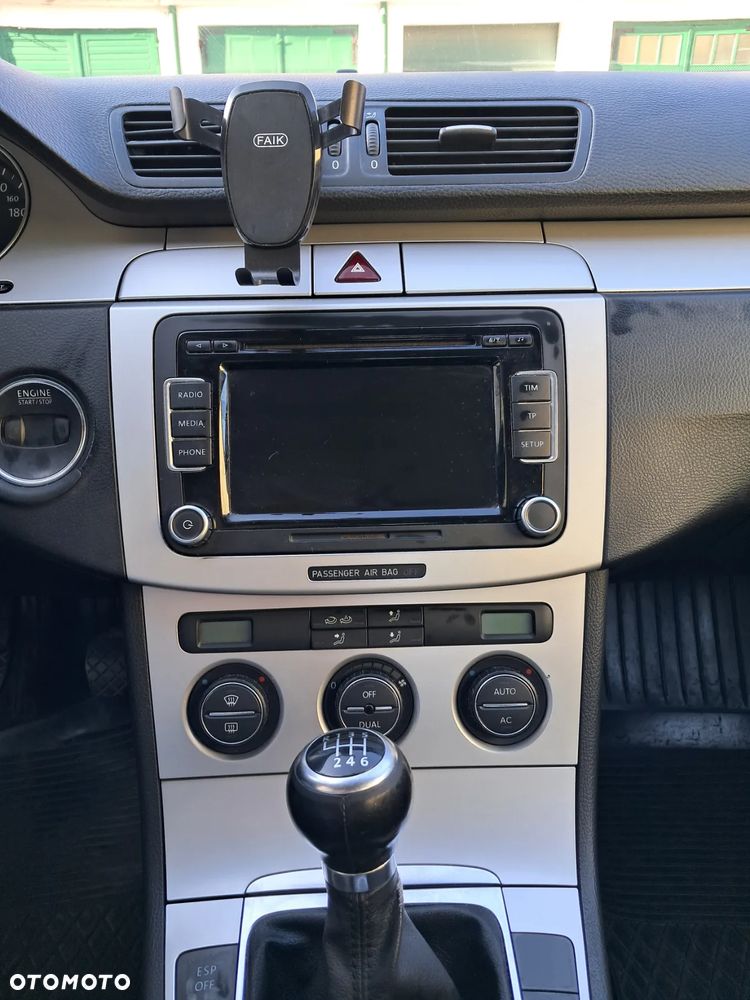 Volkswagen Passat 1.8 TSI Comfortline - 6