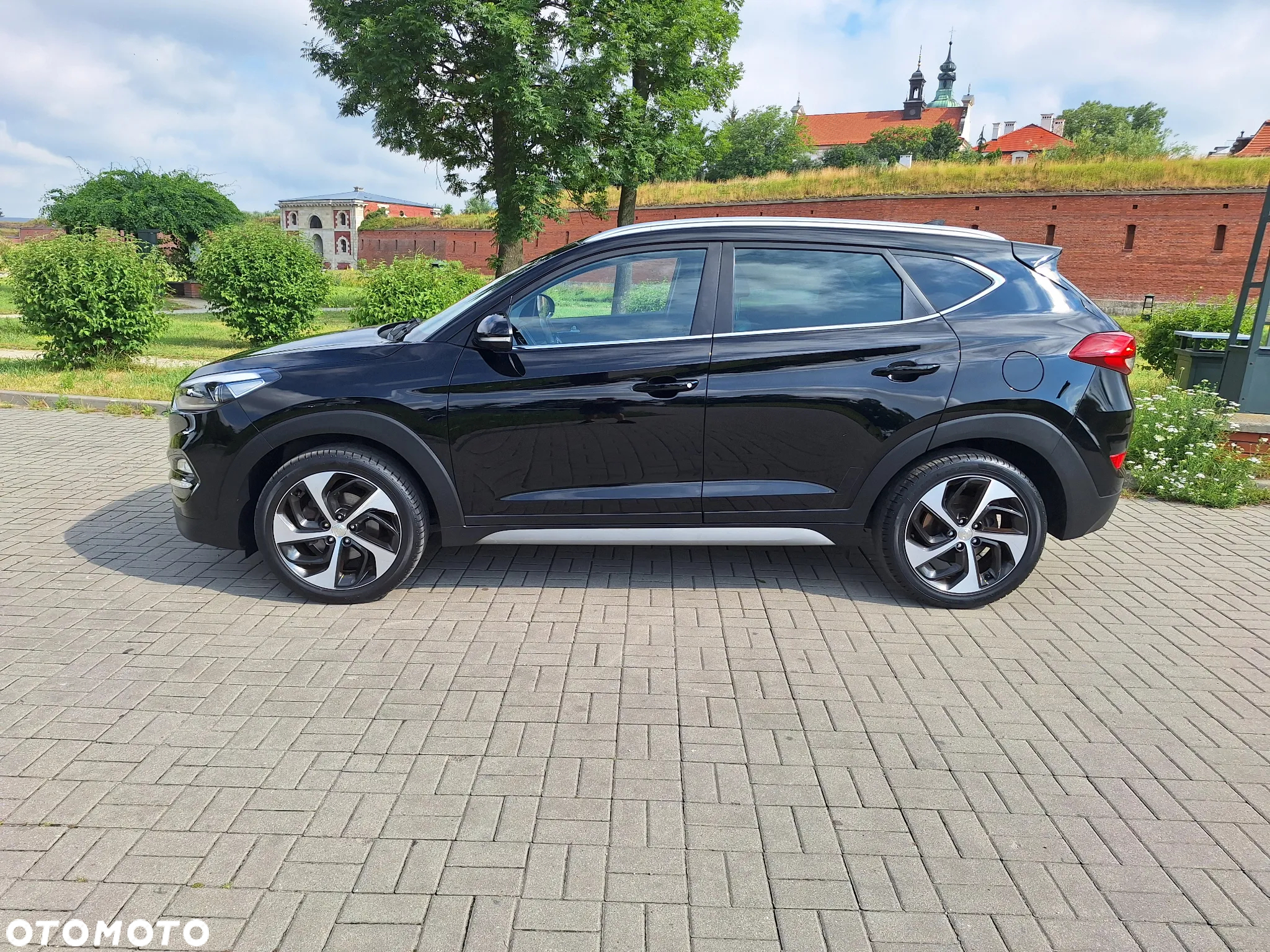 Hyundai Tucson - 2