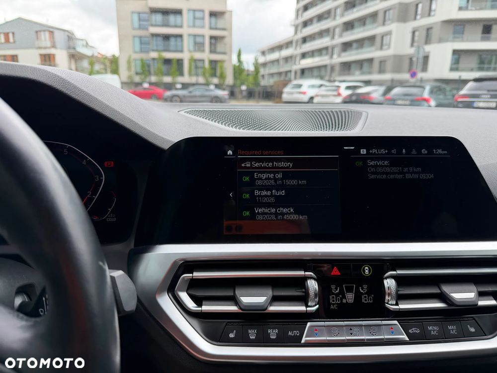 BMW Seria 3 330i Sport Line - 13
