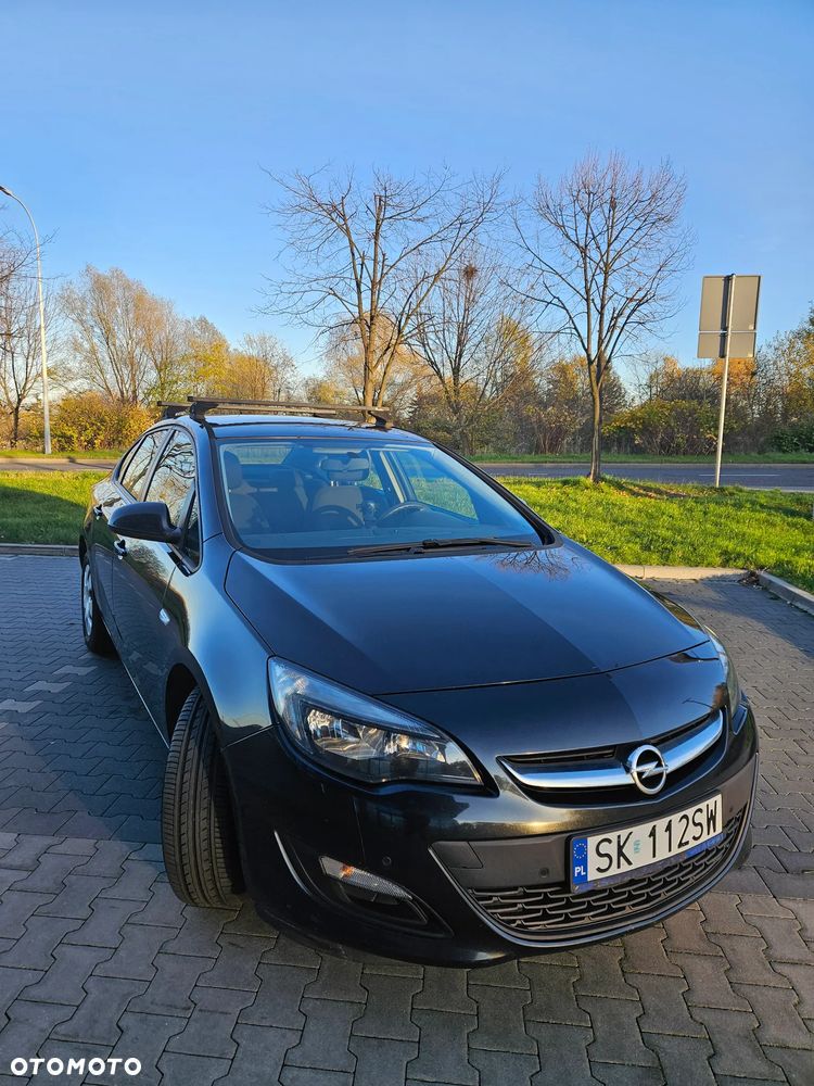 Opel Astra 1.6 CDTI Essentia S&S - 1
