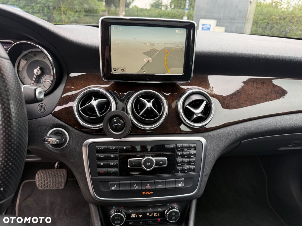 Mercedes-Benz CLA 250 7G-DCT AMG Line - 25