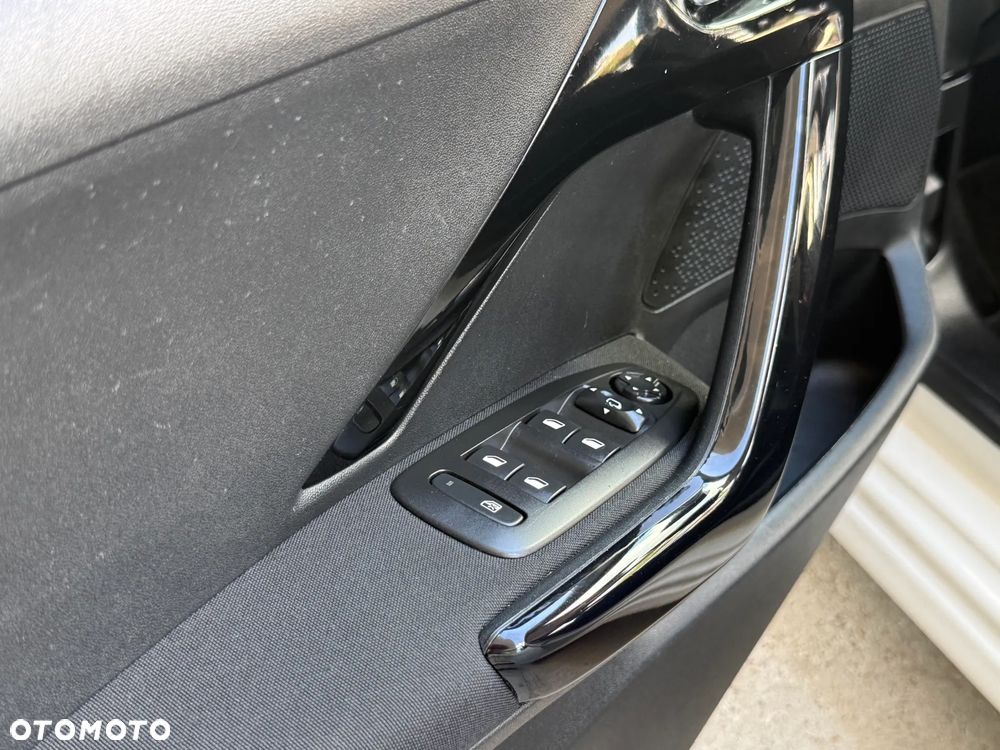 Peugeot 208 PureTech 110 Stop & Start EAT6 Allure - 13