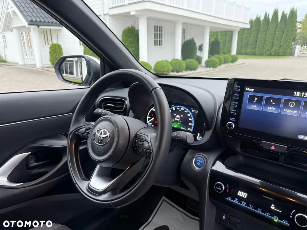 Toyota Yaris Cross Hybrid 1.5 Active - 25
