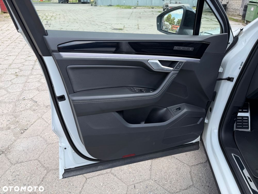 Volkswagen Touareg 3.0 V6 TDI SCR 4Motion Automatik R-Line - 19
