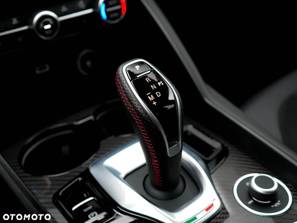 Alfa Romeo Giulia 2.0 Turbo Veloce Q4 - 19
