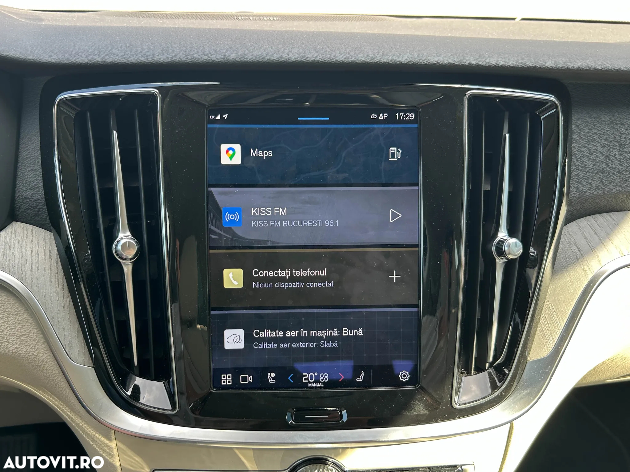 Volvo V60 B4 MHEV AT Plus Dark - 25