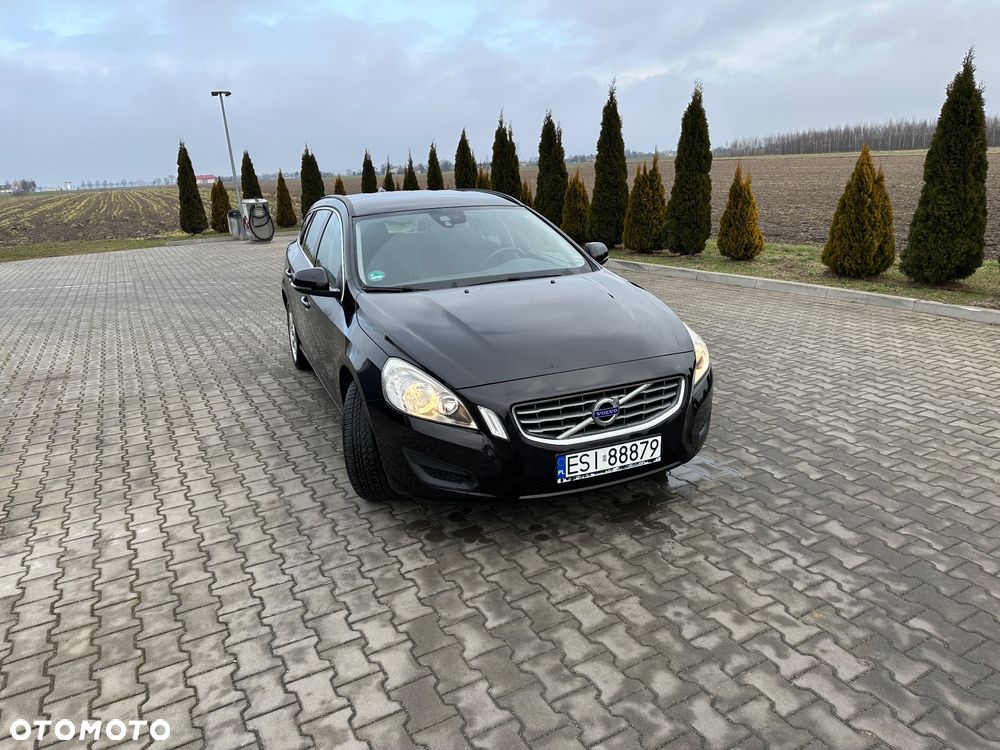 Volvo V60 D3 Momentum - 16
