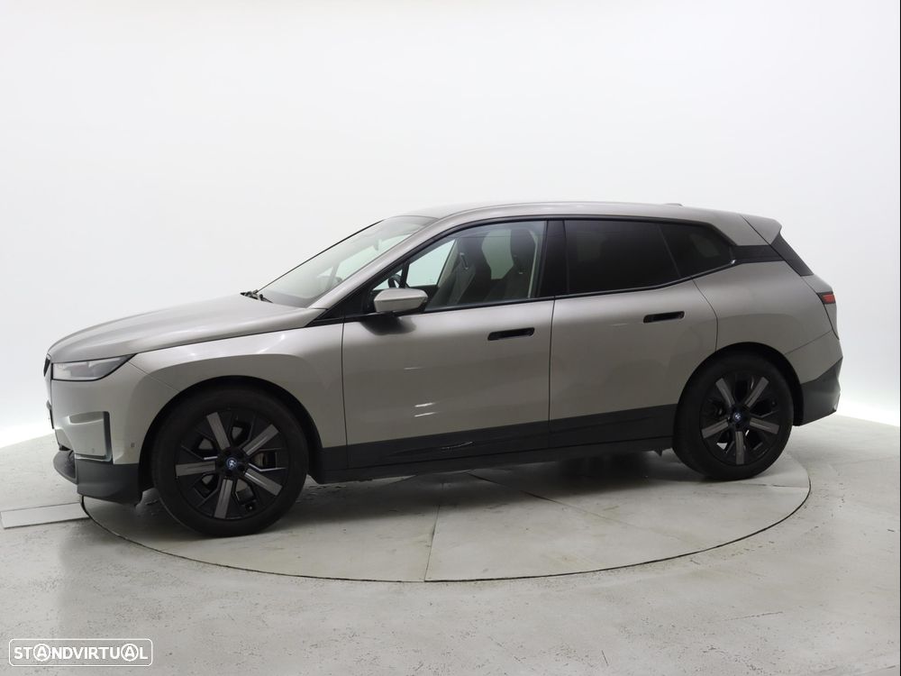 BMW iX xDrive 40 - 2