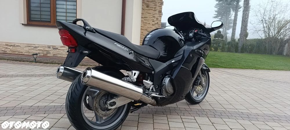 Honda CBR - 7