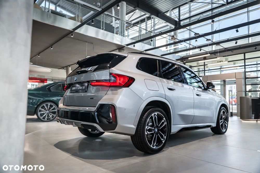 2026 BMW X1 sDrive18i M Sport, photograph 2