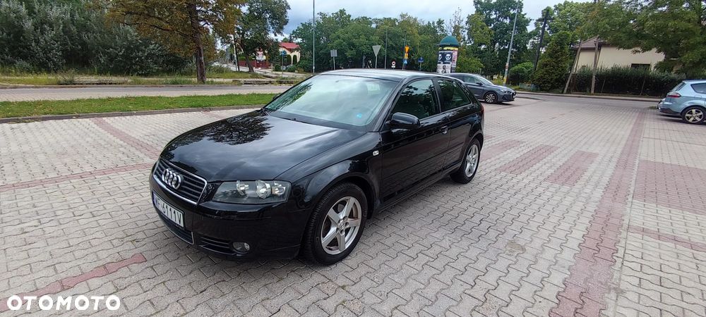 Audi A3 3-drzwiowe 2.0 FSI Ambition - 13
