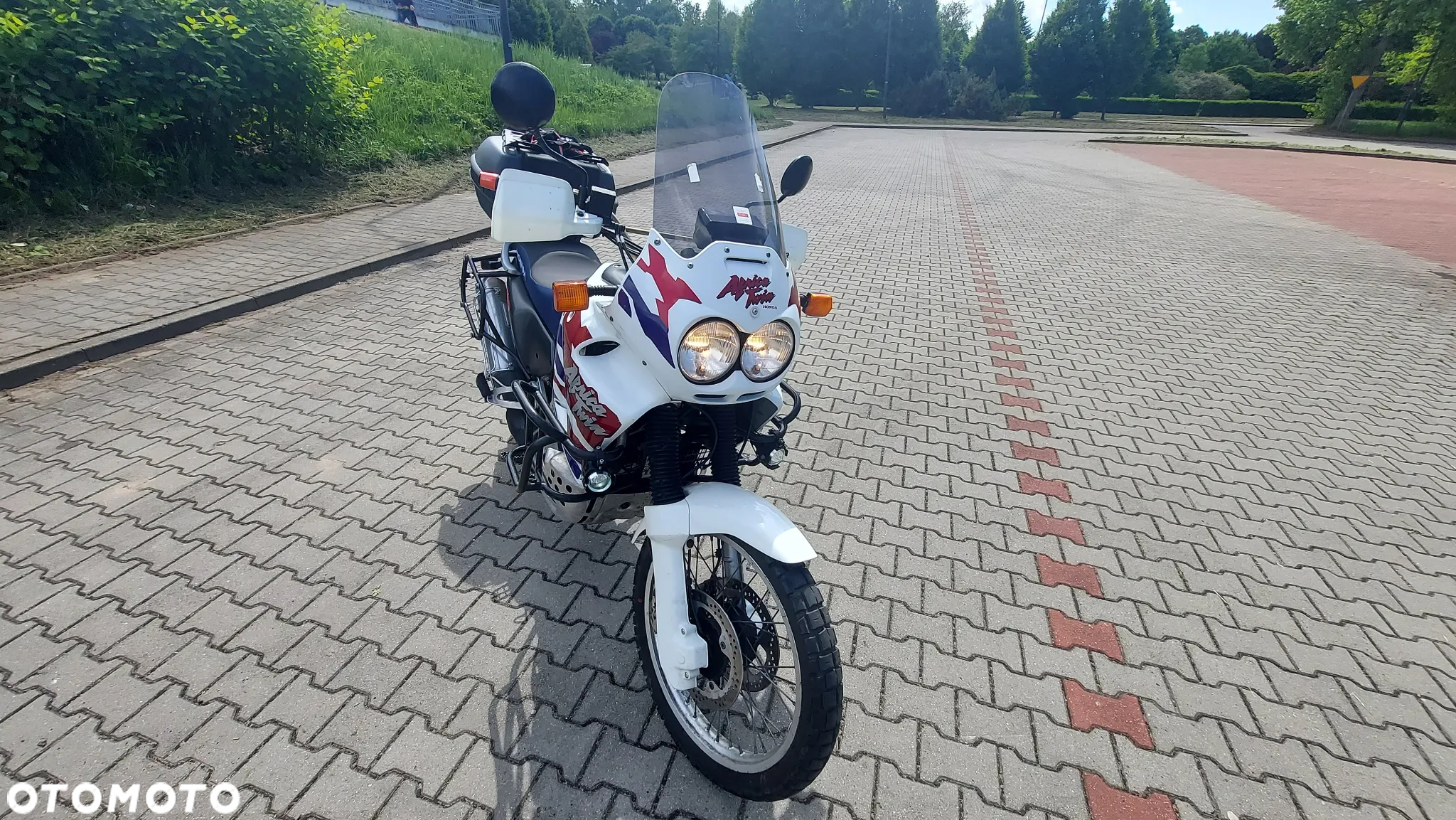 Honda XRV