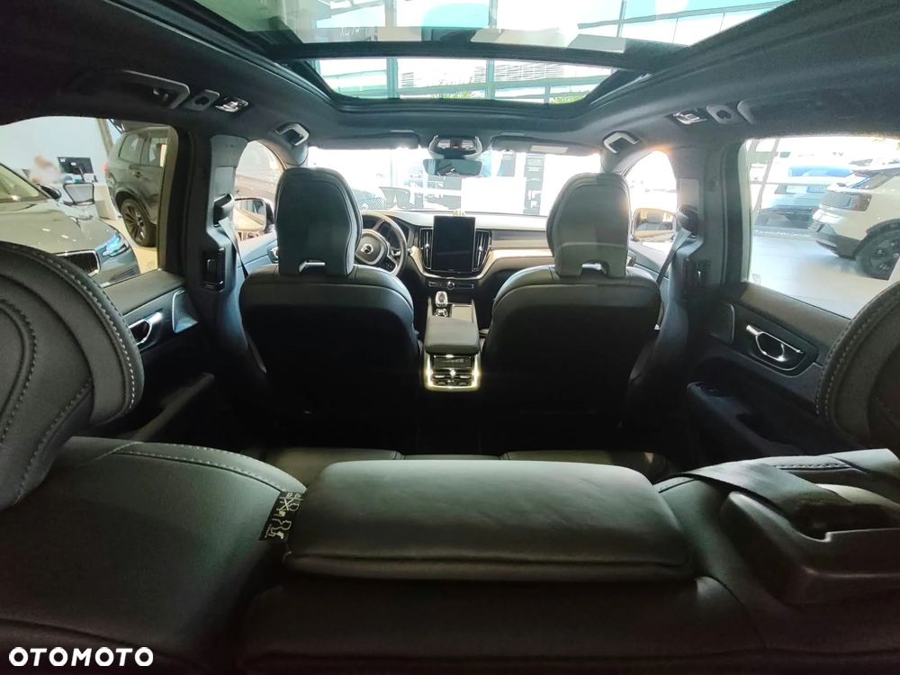 Volvo XC 60 B5 B AWD Ultimate Black Edition - 27