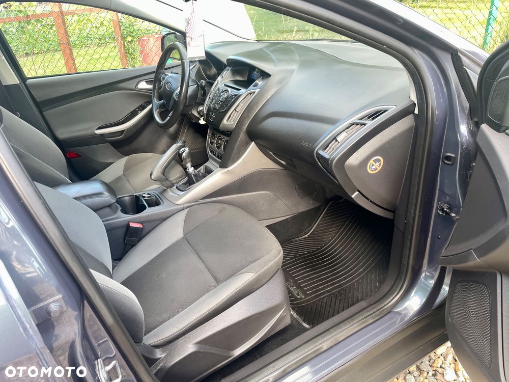 Ford Focus 1.6 TDCi DPF Champions Edition - 11