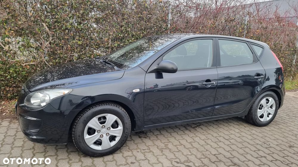 Hyundai i30 1.4 Base + - 20