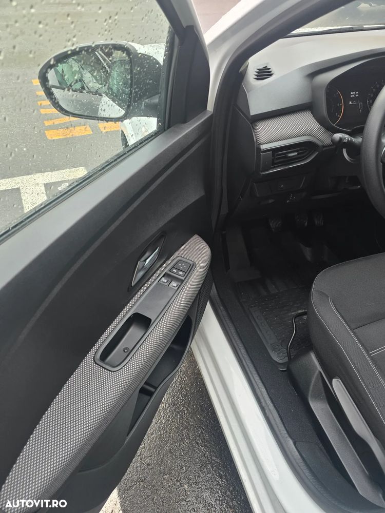 Dacia Logan TCe 90 MT6 Prestige - 8