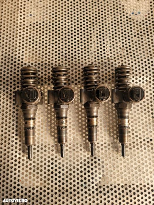 Injectoare Injector Vw Audi Seat Skoda 2.0 Tdi Euro 4 Bosch 2 Prinderi A4 A6 Passat Golf Octavia - 3