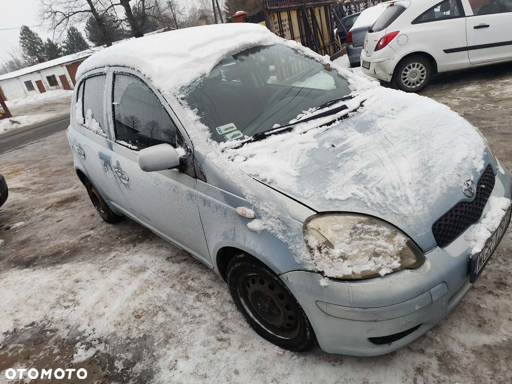 toyota yaris I lift 8R0 maska zderzak lampa grill błotnik drzwi zbiornik paliwa szyba lusterko - 2