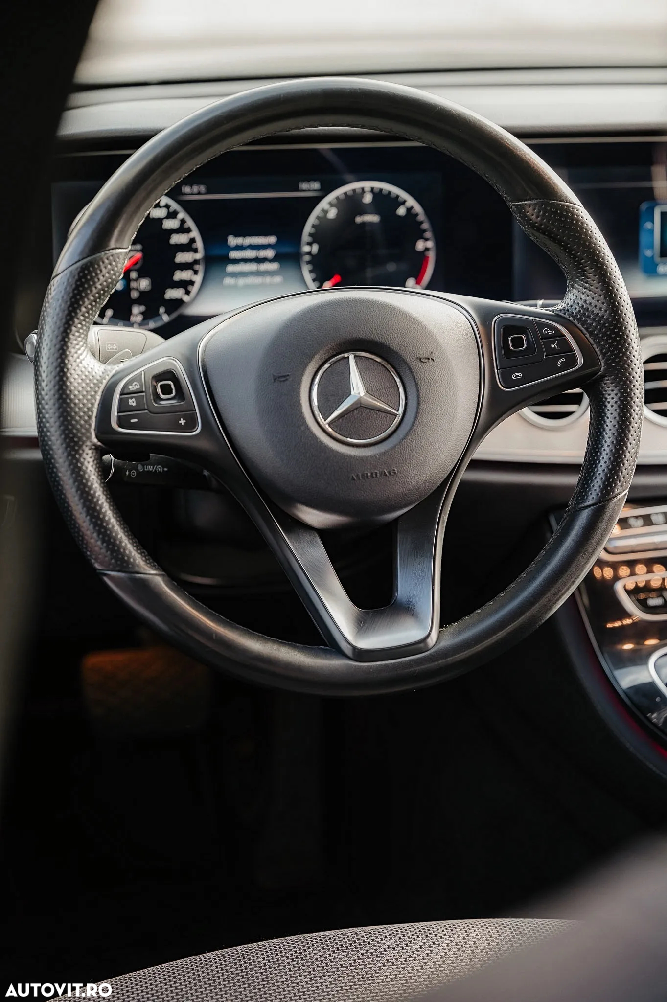 Mercedes-Benz E - 8