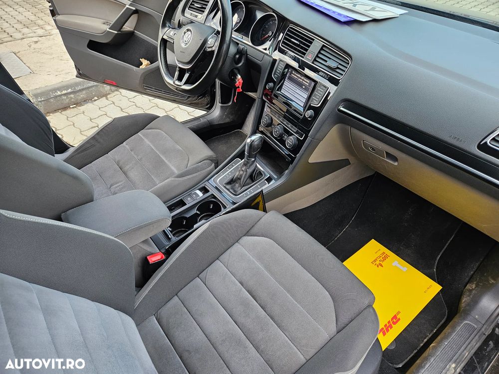 Volkswagen Golf - 15