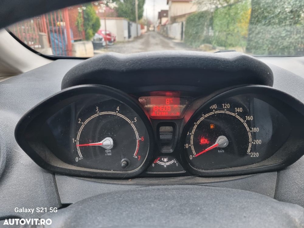 Ford Fiesta - 6