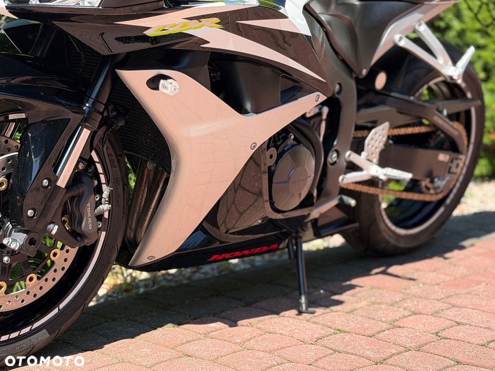 Honda CBR - 17