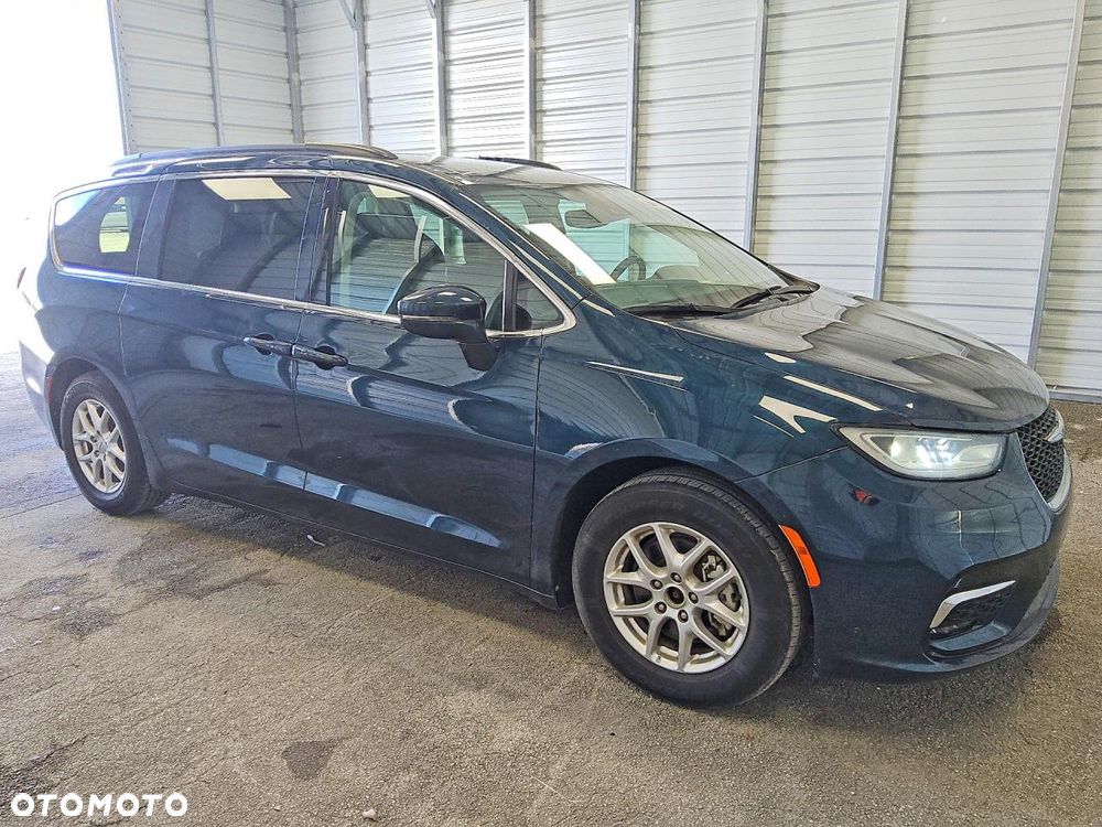 Chrysler Pacifica - 2