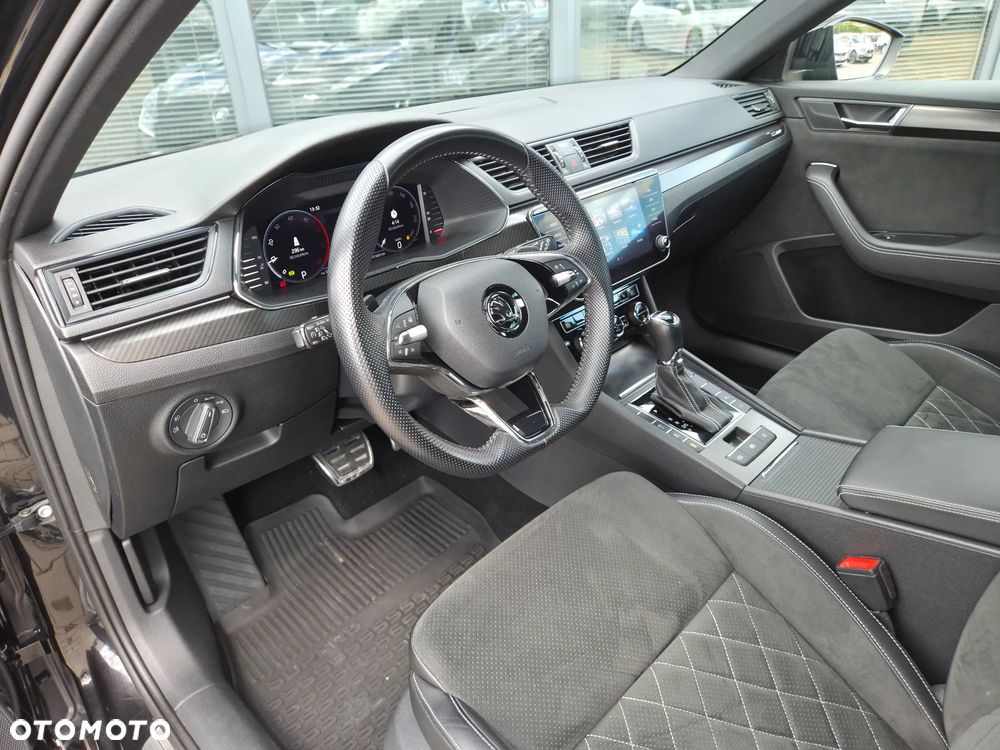 Skoda Superb 2.0 TDI SCR Sportline DSG - 28