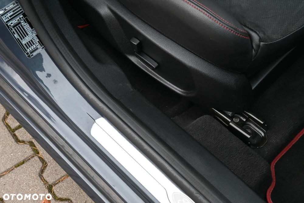 Ford Mondeo 2.0 EcoBoost Titanium S - 35