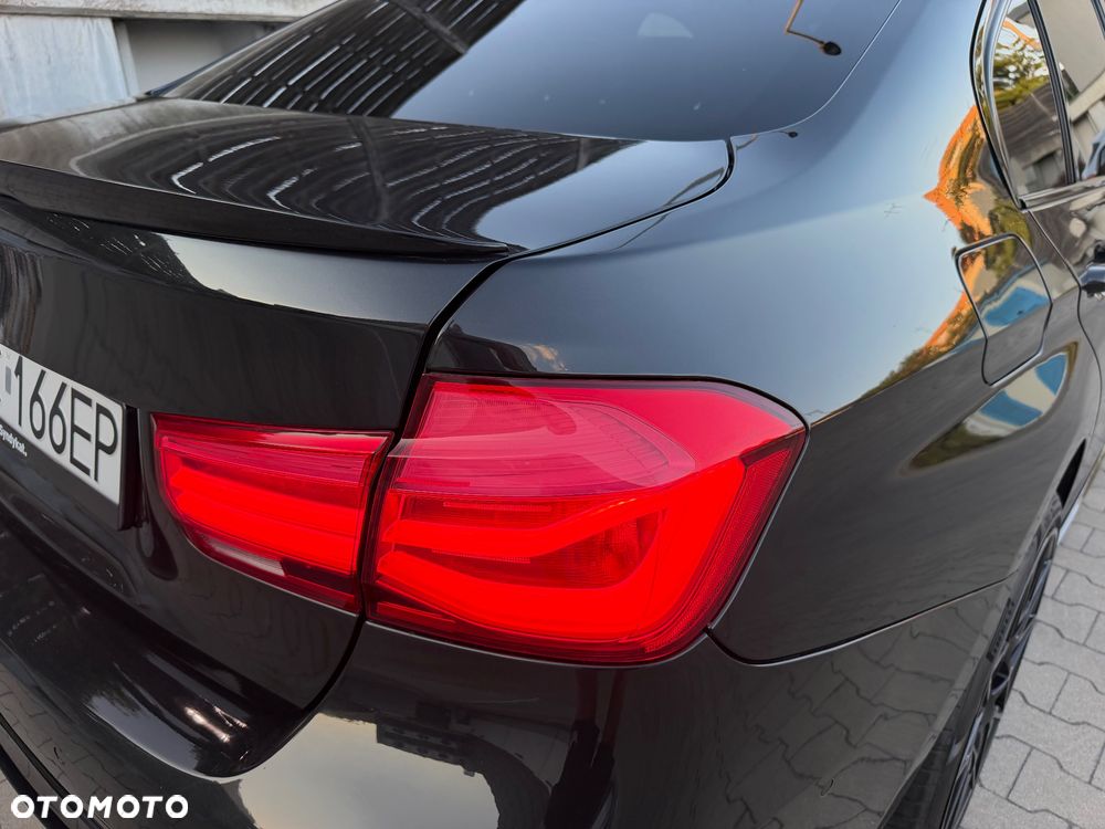 BMW Seria 3 320d M Sport Shadow sport - 32
