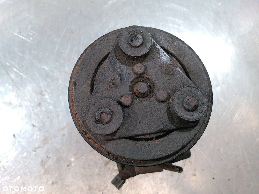 POMPA, SPRĘŻARKA KLIMATYZACJI FORD FOCUS II 3MSH-19D629-KD 1.6 TDCI - 3