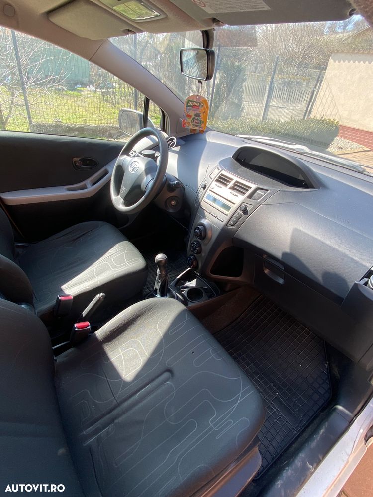 Toyota Yaris 1.0 VVT-i Comfort - 7