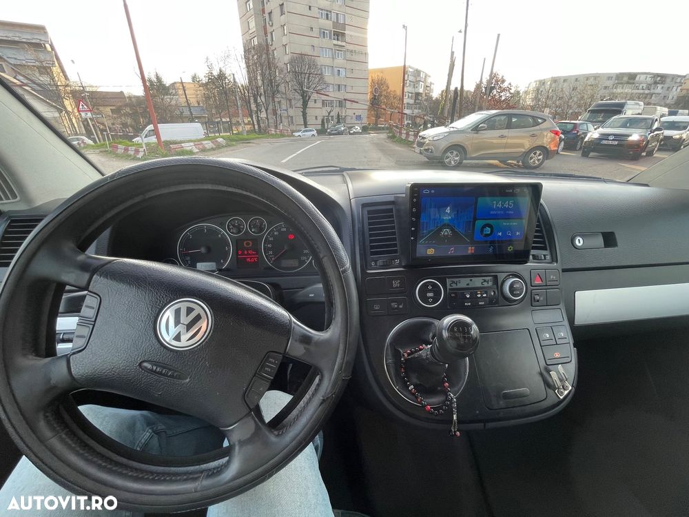 Volkswagen Multivan - 10