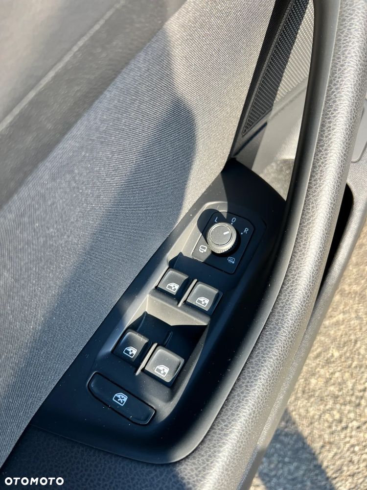 Volkswagen Passat Variant 1.5 TSI EVO Business DSG - 11