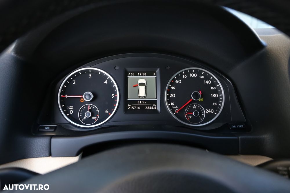 Volkswagen Tiguan - 11