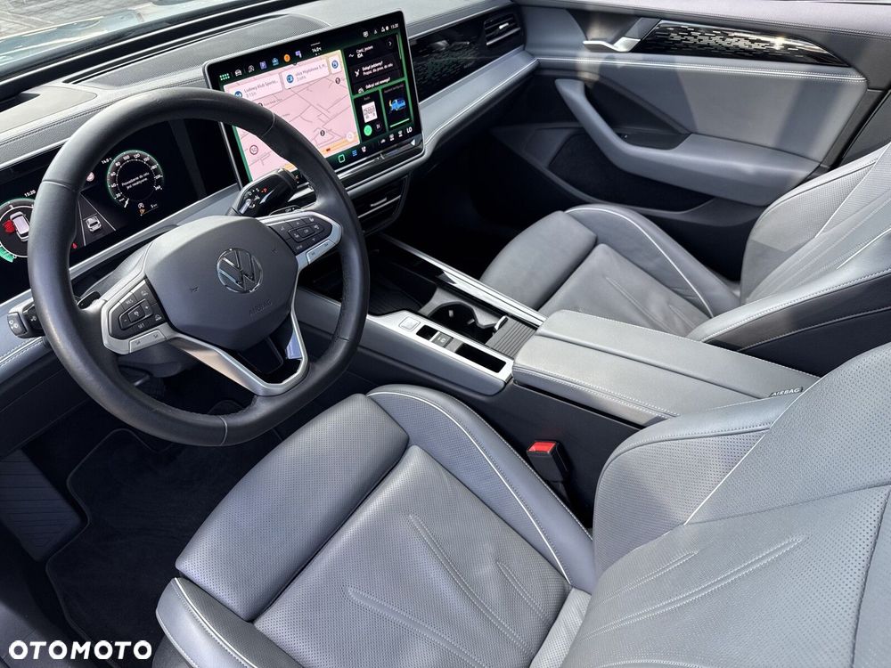 Volkswagen Passat Variant 2.0 TDI EVO Elegance DSG - 11