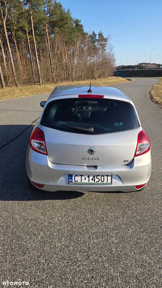 Renault Clio 1.5 dCi Alize - 7