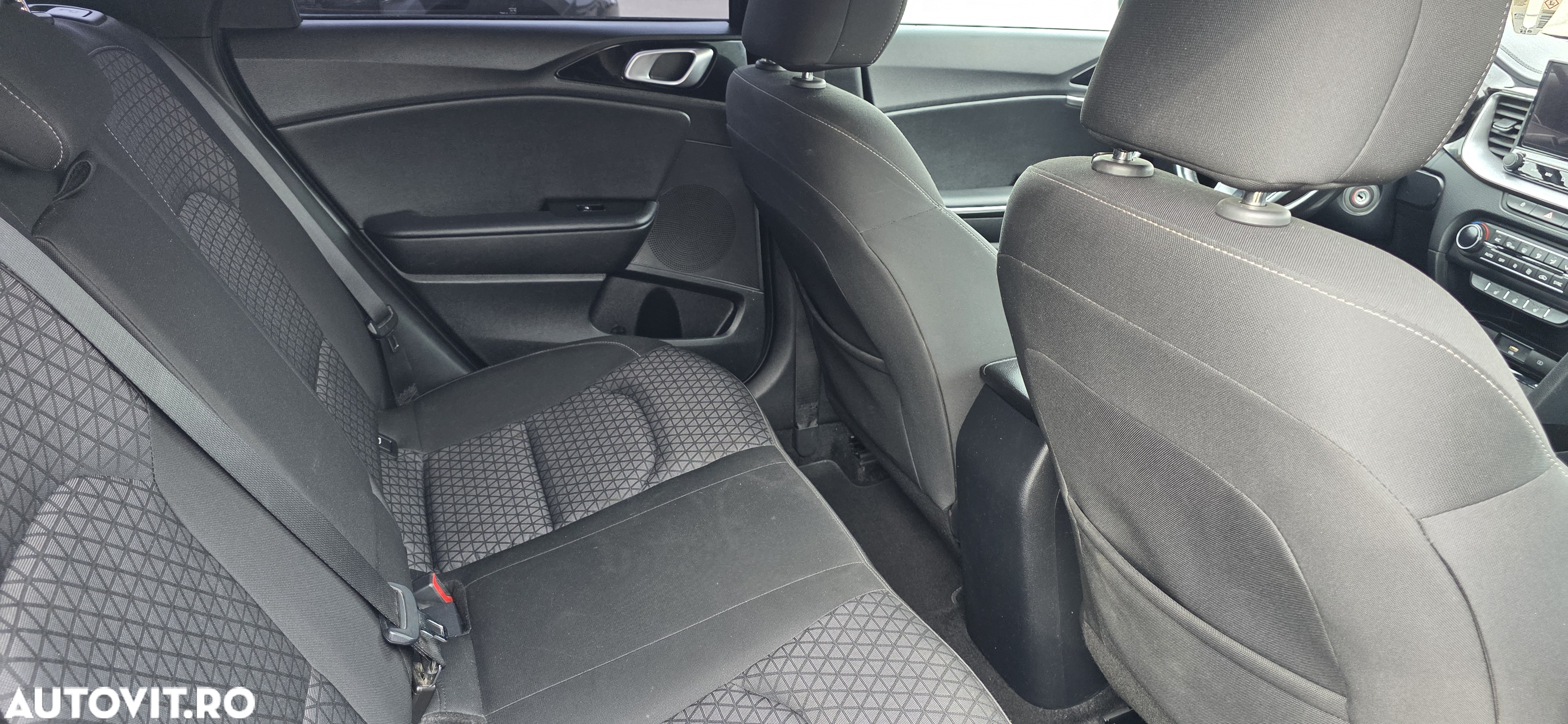 Kia Ceed 1.6 CRDi Eco-Dynamics+ (48V Mild-Hybrid) DCT7 Vision - 7