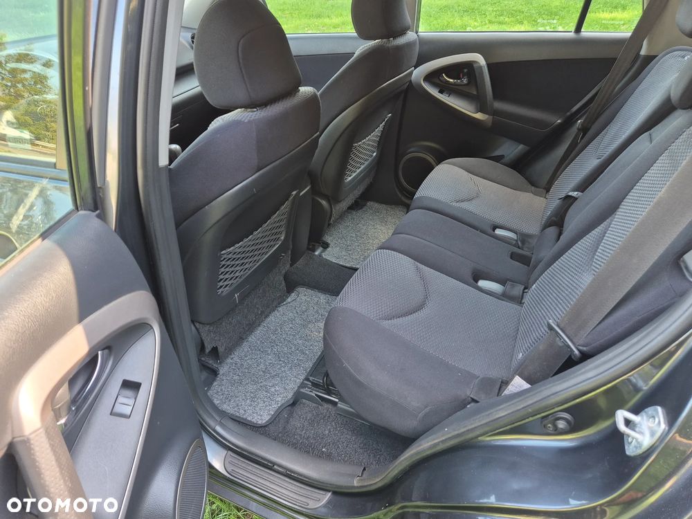 Toyota RAV4 2.0 4x4 Automatik Sol - 33