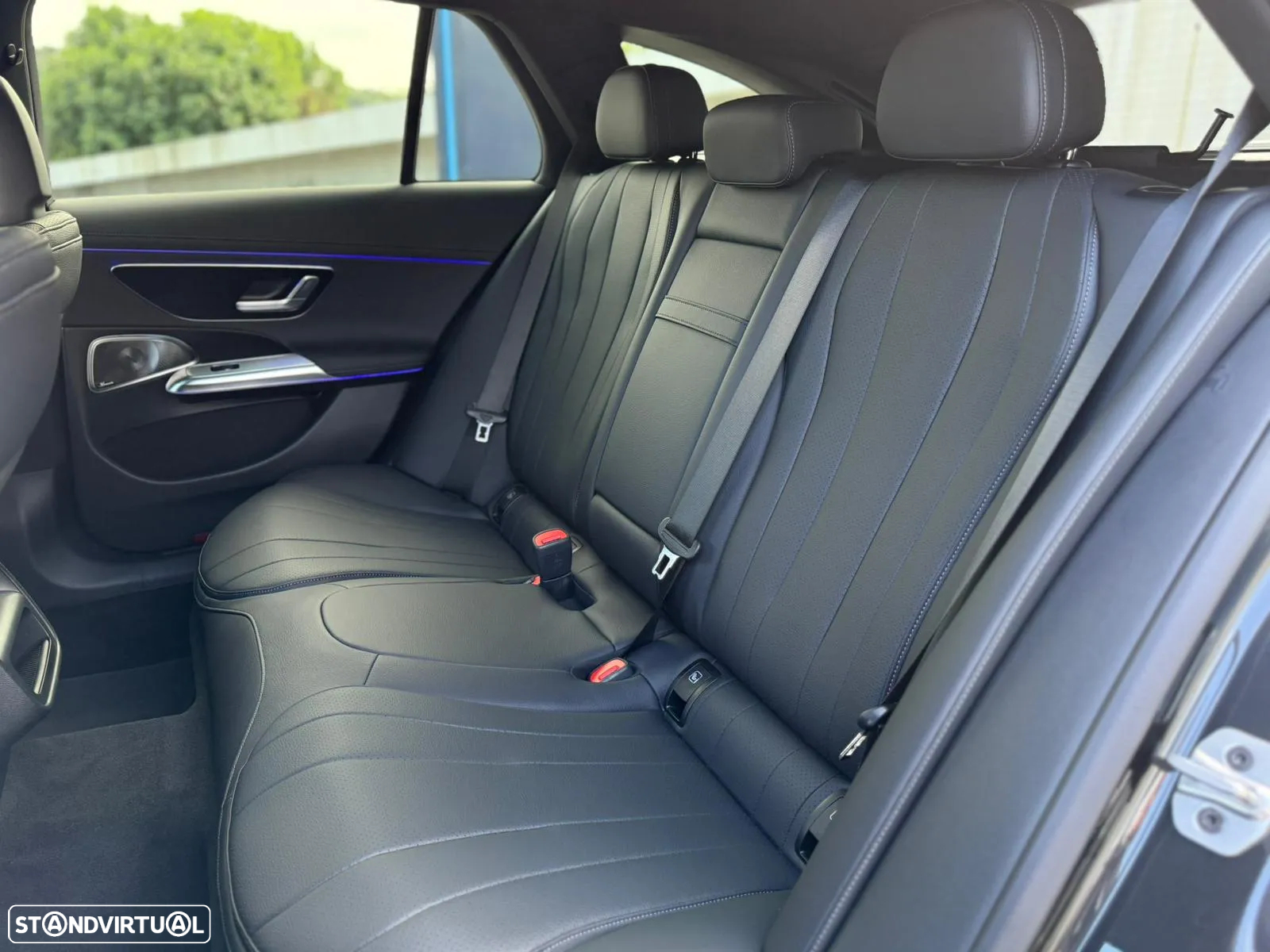 Mercedes-Benz E 300 de 4Matic All-Terrain - 21