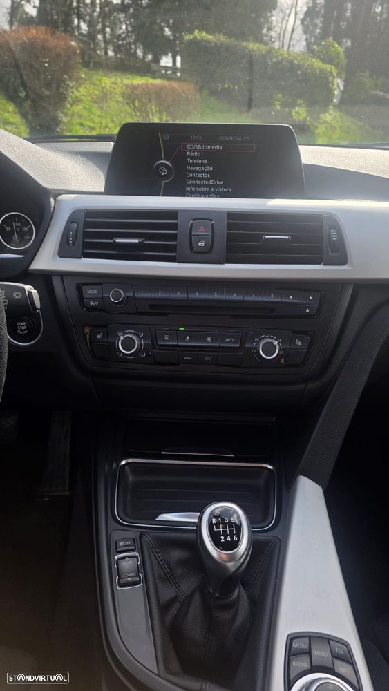 BMW 318 d Sport Line - 10