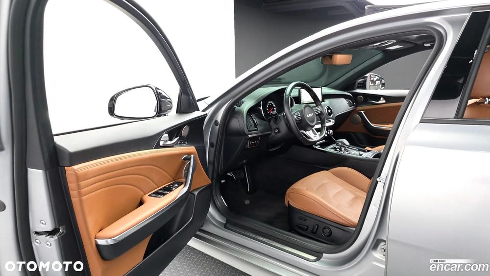 Kia Stinger 3.3 T-GDI V6 GT AWD - 9
