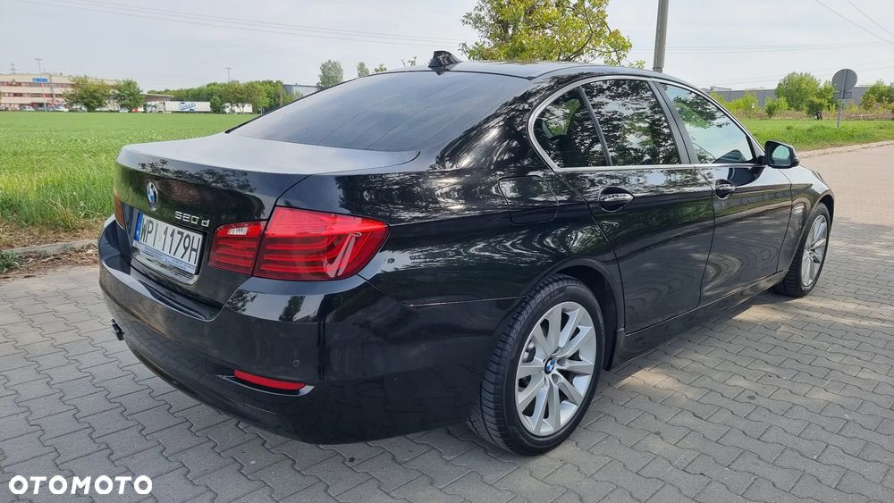 BMW Seria 5 520d - 30