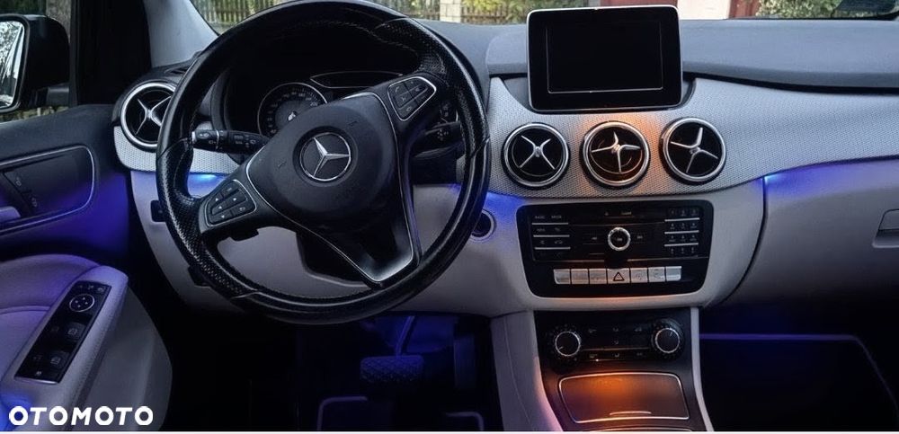 Mercedes-Benz Klasa B - 2